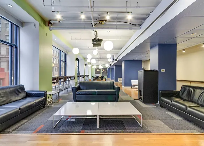 Downtown With Free In & Out Parking-2 Apartment Chicago